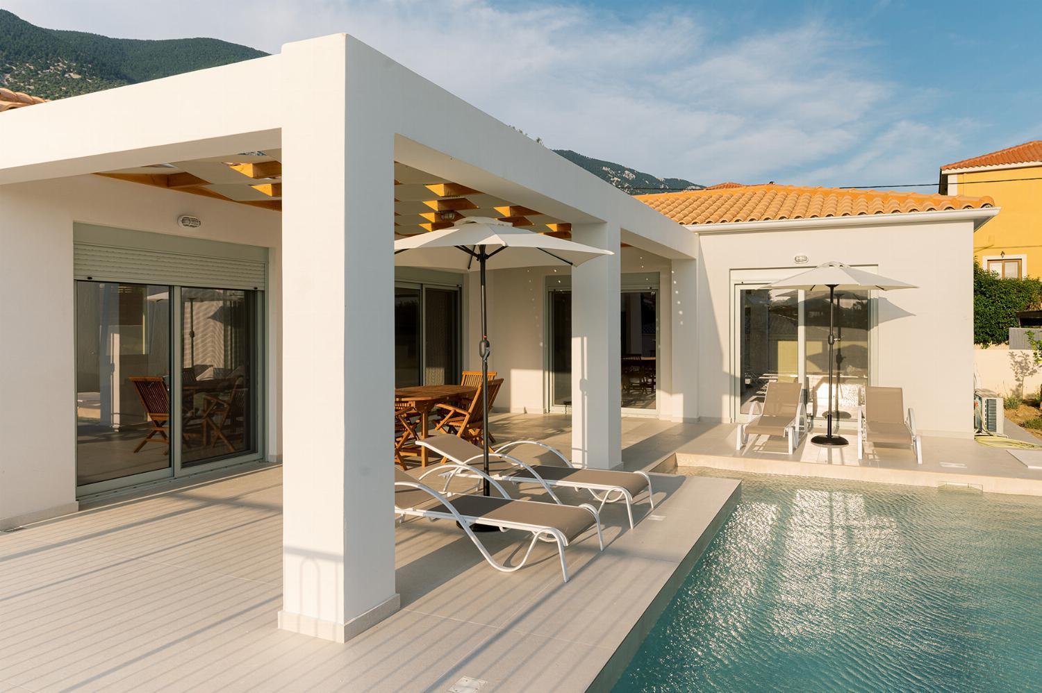 Villa Kira ตราเปซากิ ภายนอก รูปภาพ